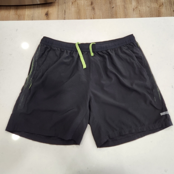 Skora Shorts Mens XL Black Quick Dry Shorts 7” Inseam Pull On Qwick Dry Running - Picture 1 of 11